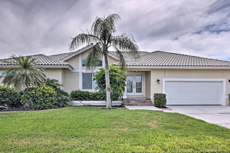 2 Mi to South Beach: Waterfront Home w/ Lanai! - image 10