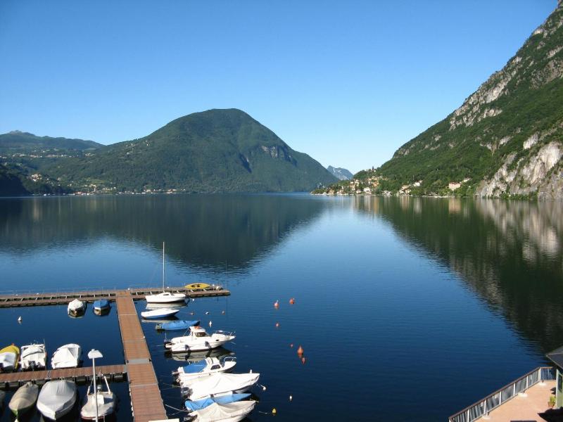 Superior Double Room with Extra Bed and Lake View image 2