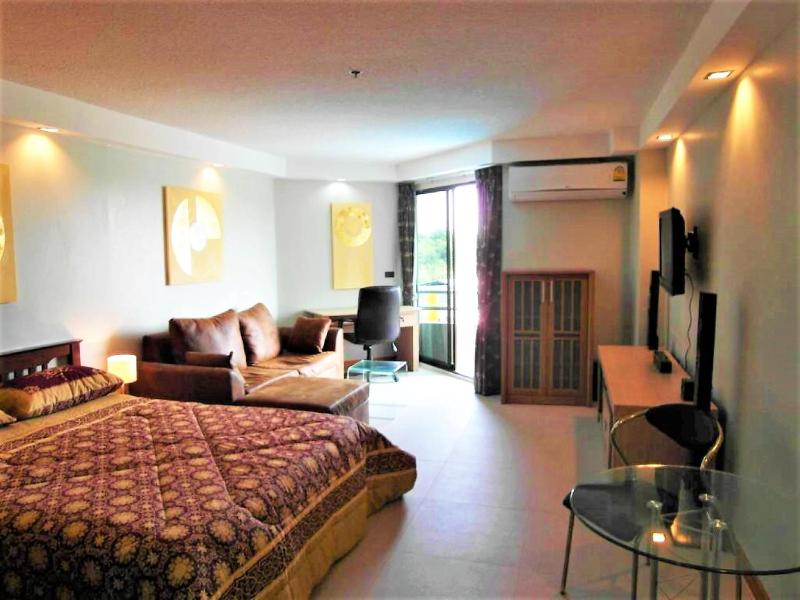 Swimming Pool View Spacious Studio 5 Min To Beach - image 7