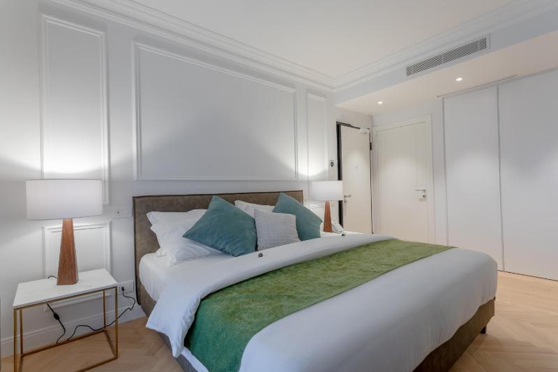 Superior Double Room with Spa Access image 4