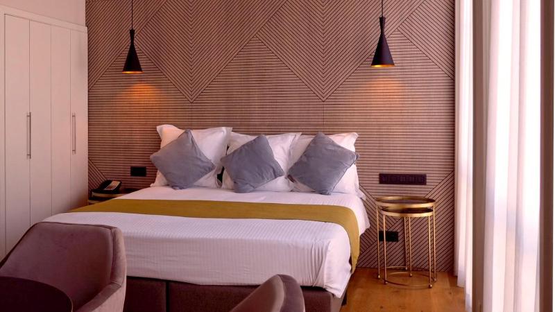 Grand Double Room image 1