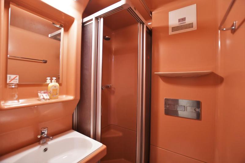 Economy Double Room image 2