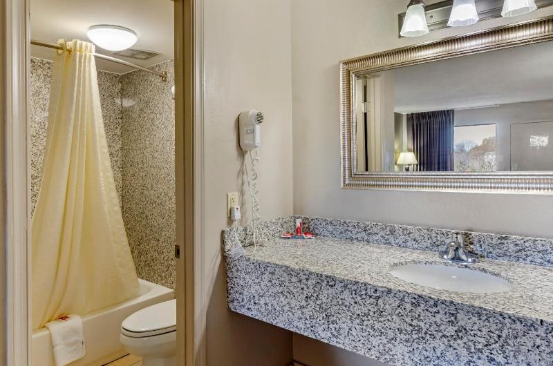 Double Room image 1