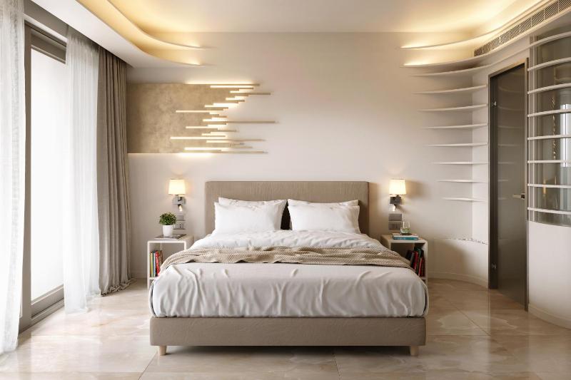 King Suite with Balcony image 3