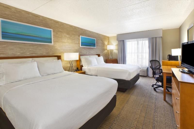 Standard Room with Two Queen Beds image 1
