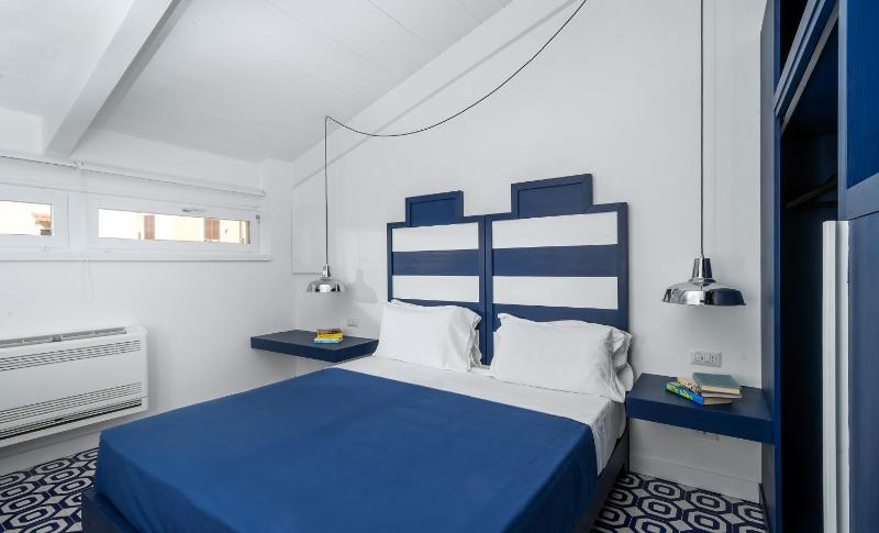 Budget Double or Twin Room - Attic image 4