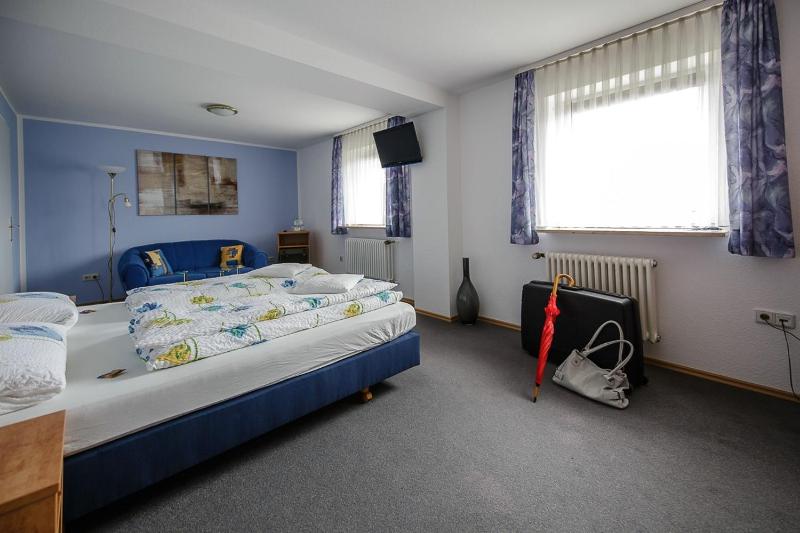 Double Room with Private Bathroom image 2