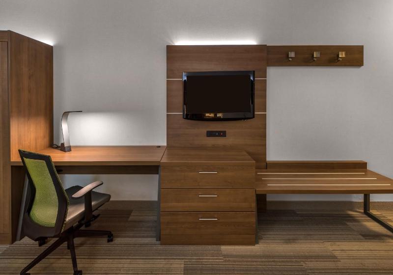Queen Room with Two Queen Beds - Disability Access/Non-Smoking image 2