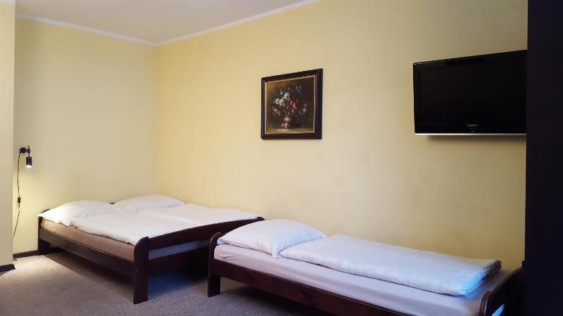 Mixed Dormitory Room image 2