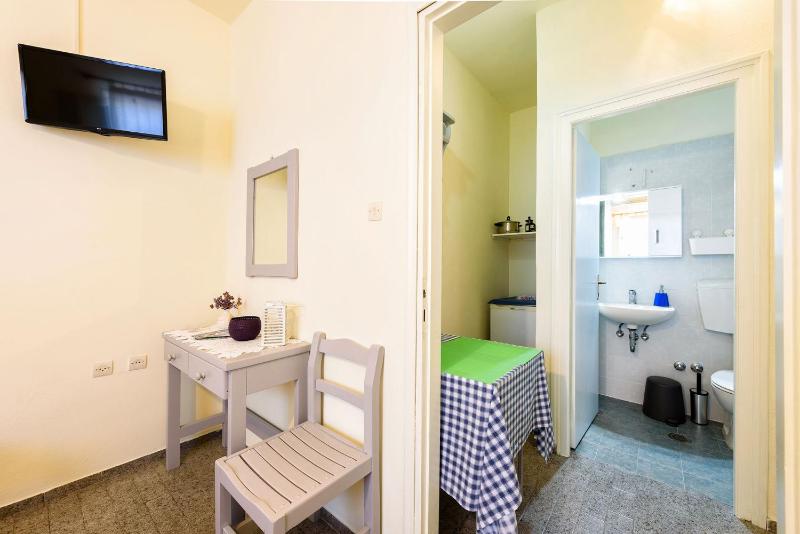 One-Bedroom Apartment (2 Adults) image 3