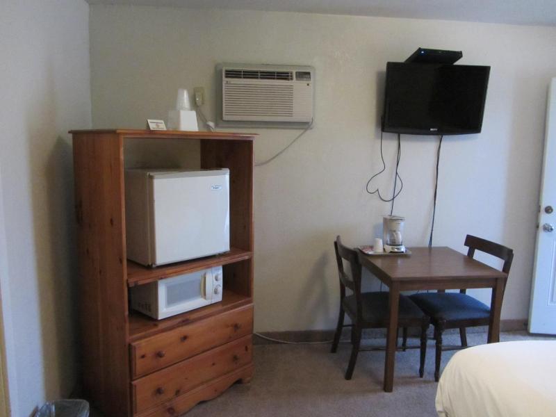 Standard Single Room image 4