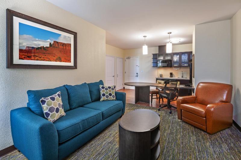 One-Bedroom King Suite - Non-Smoking image 2