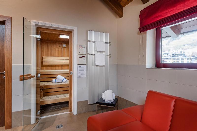 Tower Suite with Private Spa image 3