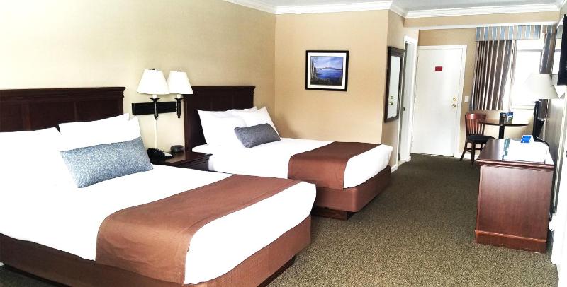 Double Room with Two Double Beds image 1