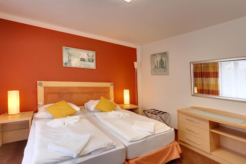 Special Offer - Double or Twin Room with Wellness Package image 2