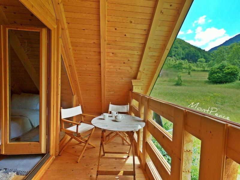 Apartment with Mountain View image 2