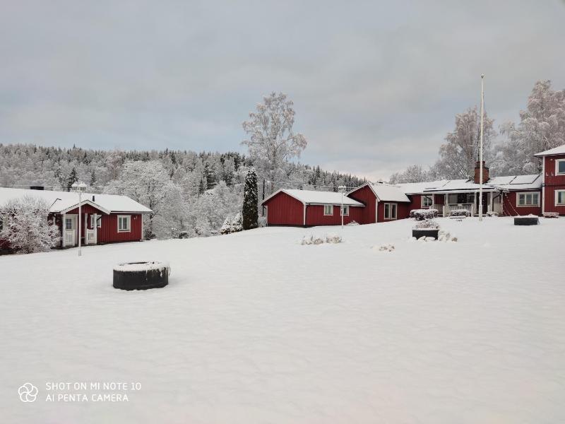 Two-Bedroom House image 2