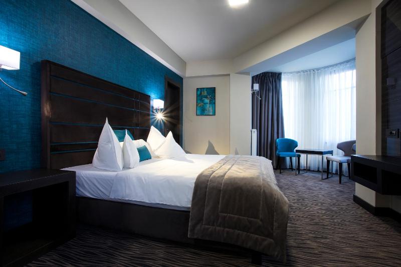 Old Town Hotel - image 12
