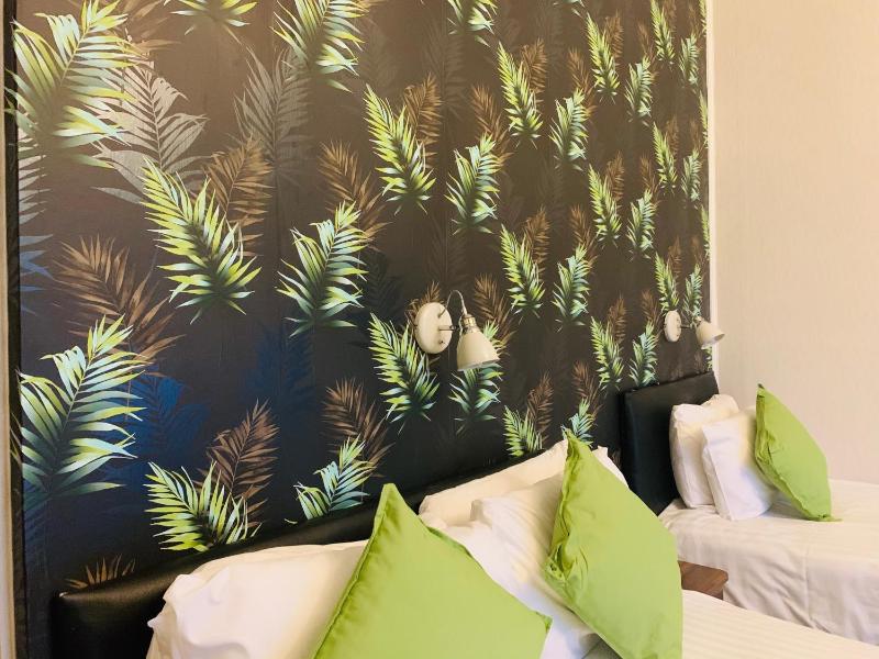 Double Room with Sea View image 3