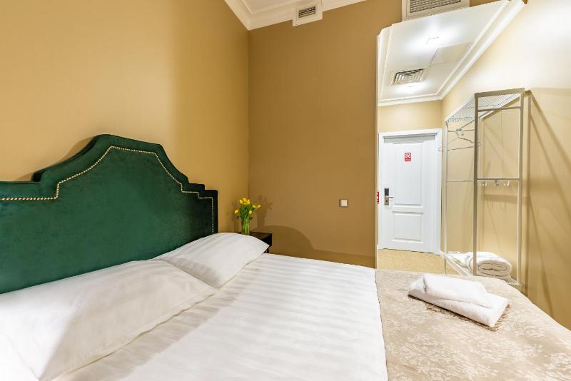 Economy Double Room image 2