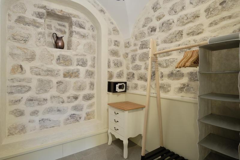 One-Bedroom Suite image 3