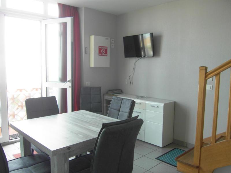 Apartment with Sea View image 3