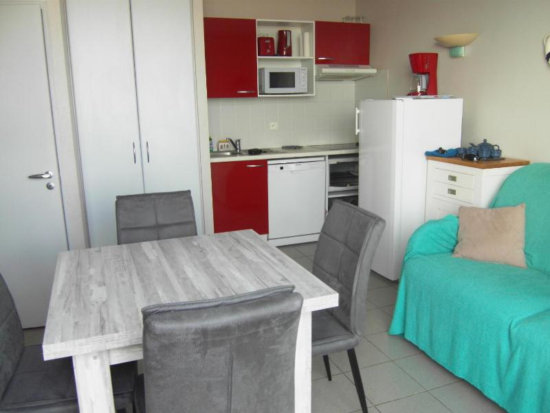 Apartment with Sea View image 2