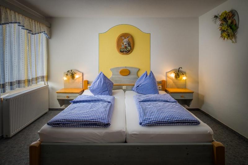 Quadruple Room image 4