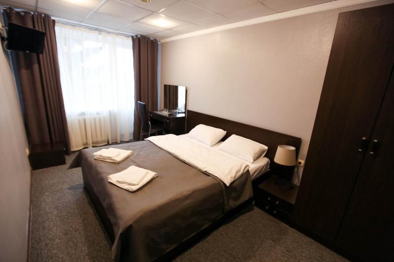 Standard Double Room image 2