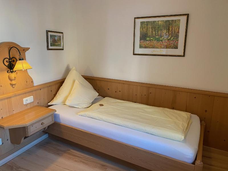 Standard Single Room image 1