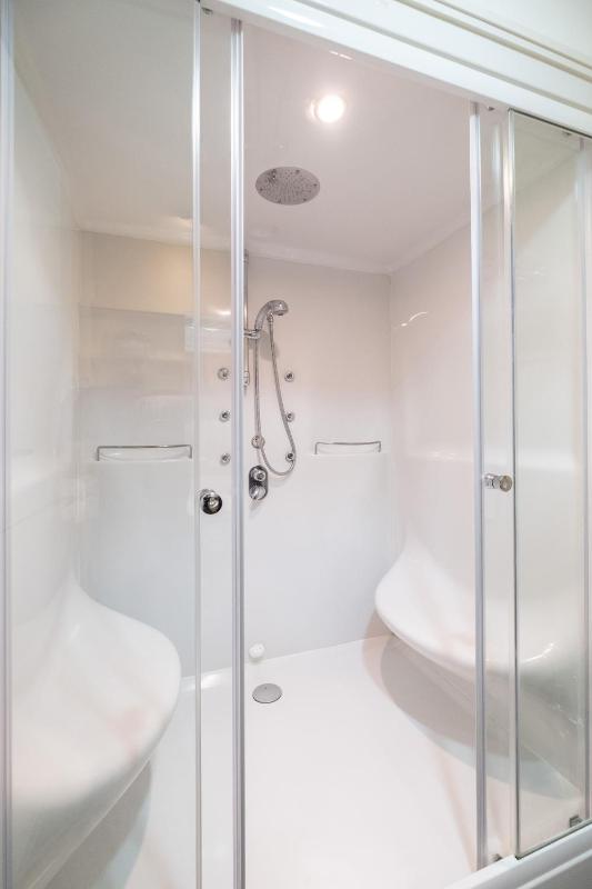 Two-Bedroom Apartment with Sea View image 2