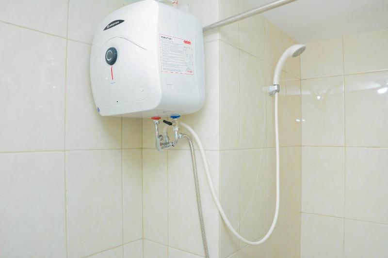 Cozy 2BR at Springlake Summarecon Bekasi Apartment By Travelio - image 10