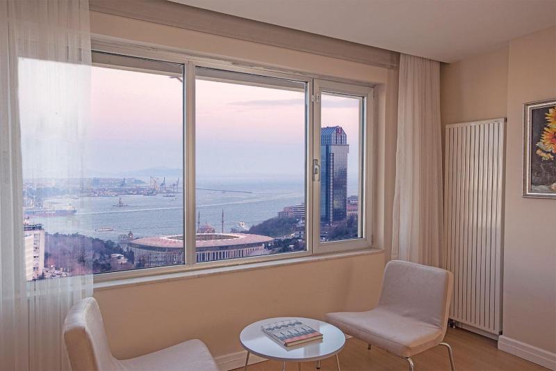 Two-Bedroom Apartment with Sea View image 2