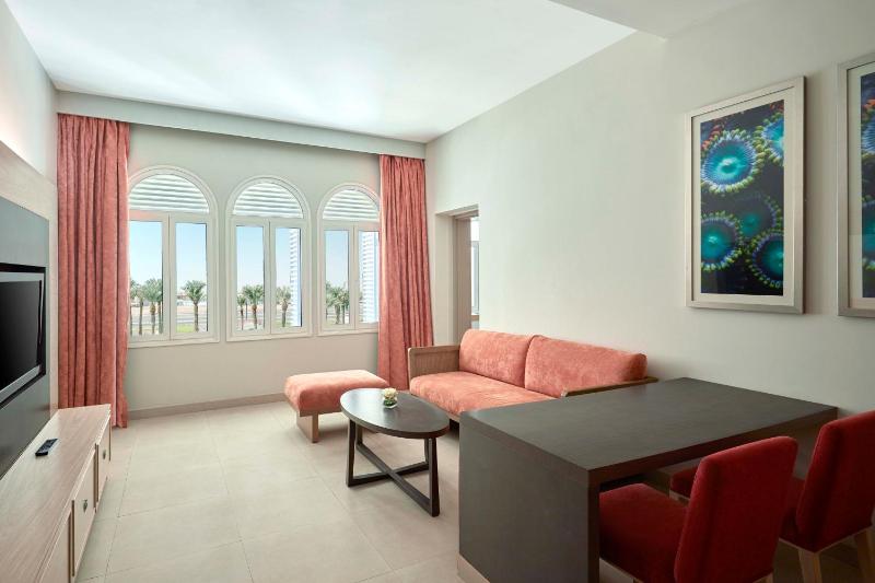 Executive Suite City view image 3