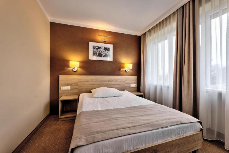 Double Room image 4