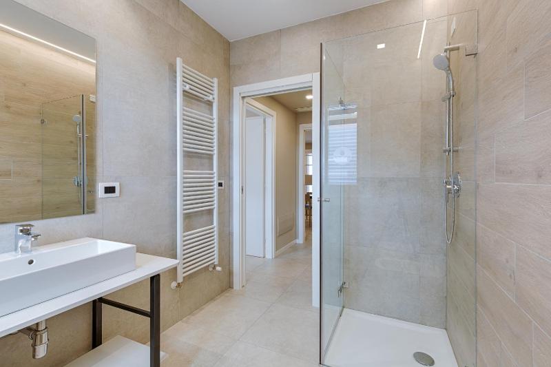 Homingarda Apartments Pool & Garden Near Lake Garda and Center - image 4