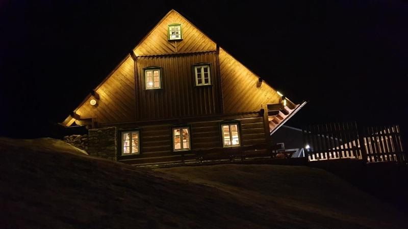 Chalet image 3