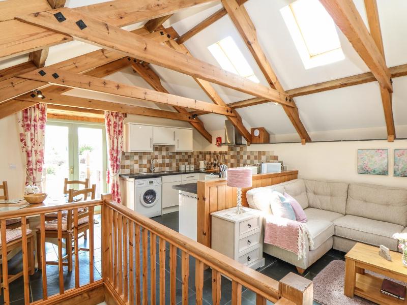 Oak Cottage - image 31