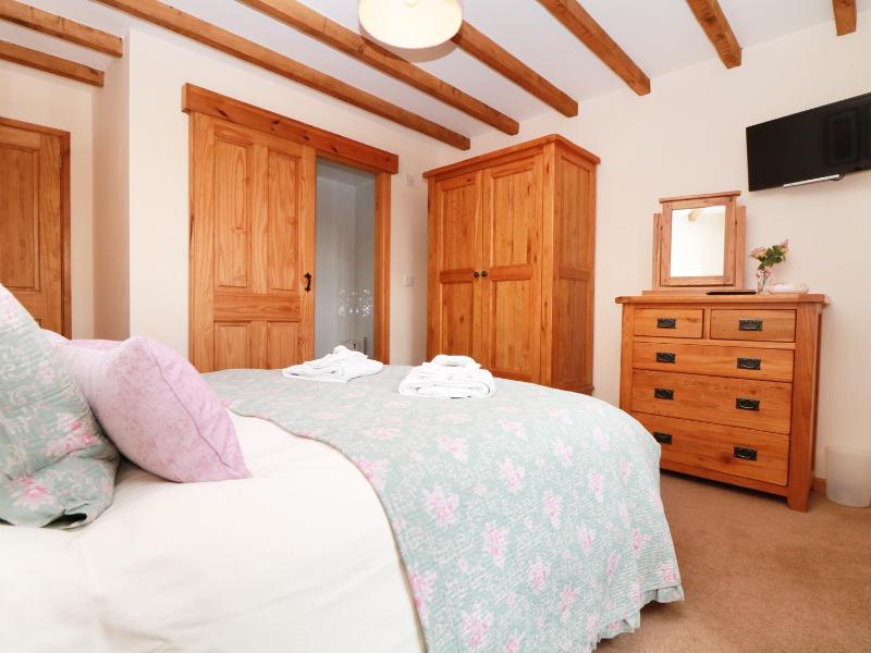 Hawthorn Cottage - image 7