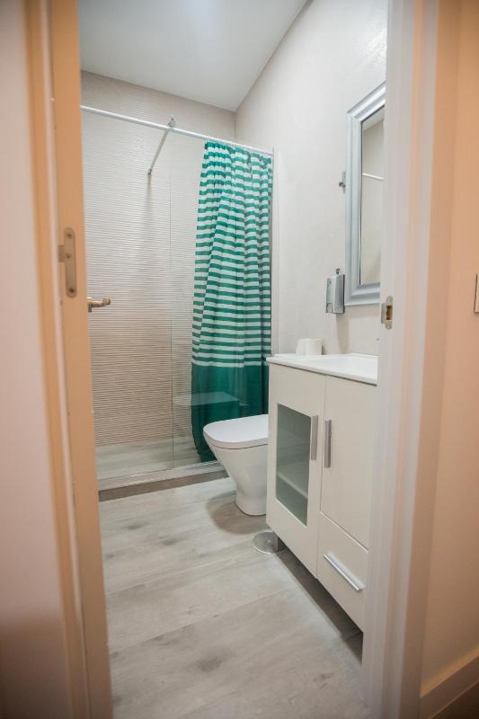 Small Interior Double Room image 3