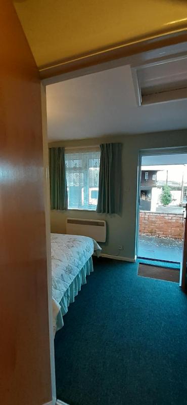 Double Room image 1