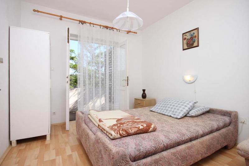 Two-Bedroom Apartment with Balcony and Sea View image 3