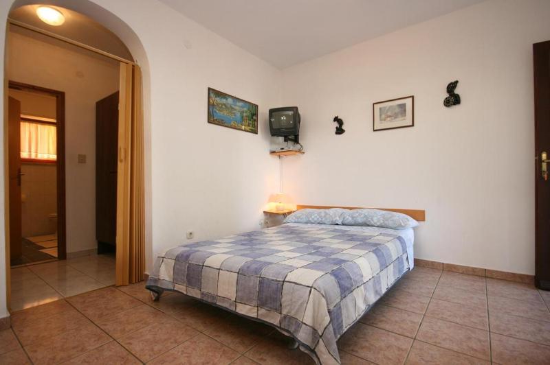 One-Bedroom Apartment with Terrace image 2
