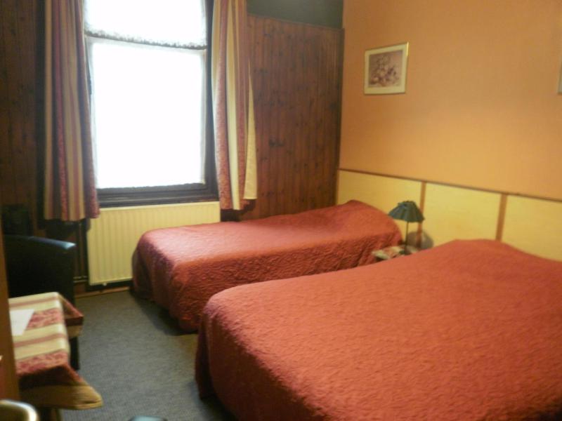 Triple Room image 3