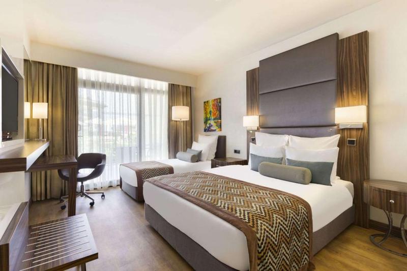 Triple Room with Sea View image 1