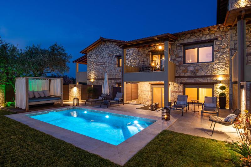 Two-Bedroom Villa image 2