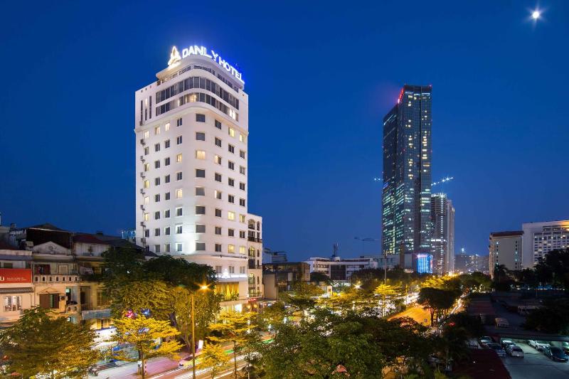 Danly Hotel - image 3