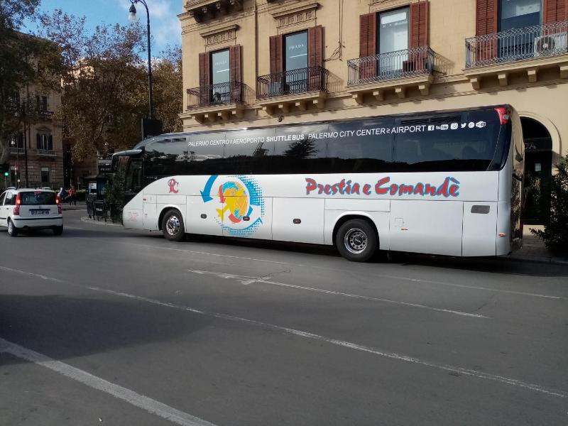 Ariston Petit Hotel - image 2