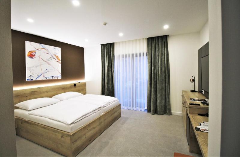 Superior Double or Twin Room image 2