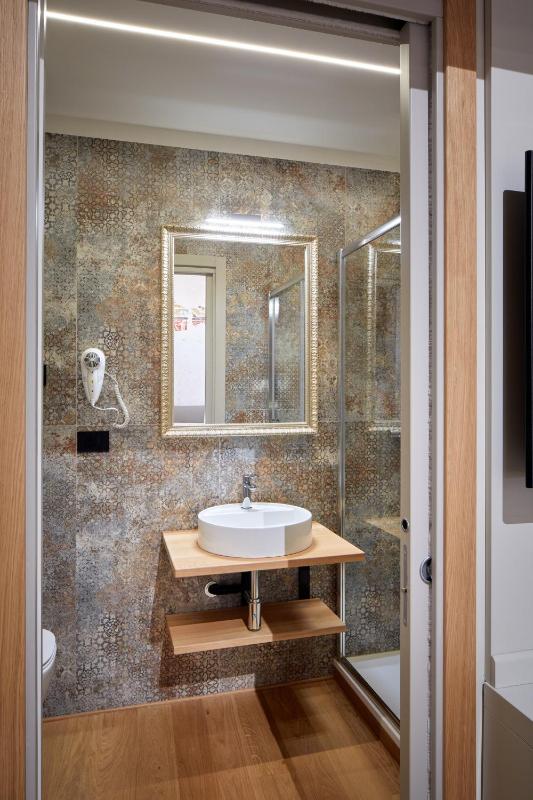 Junior Suite image 2